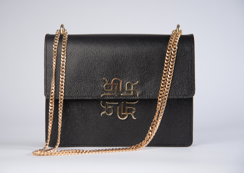 Caroline Black Gold